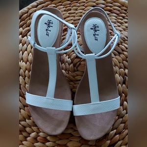 Style and Co white wedge Brand new size 8